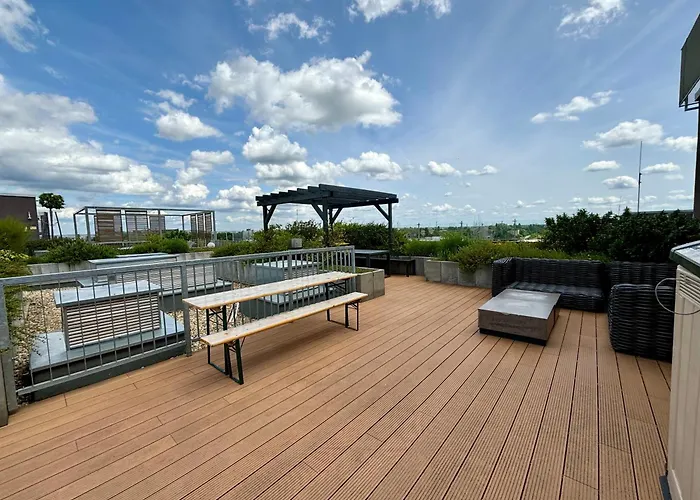 Leo Residence